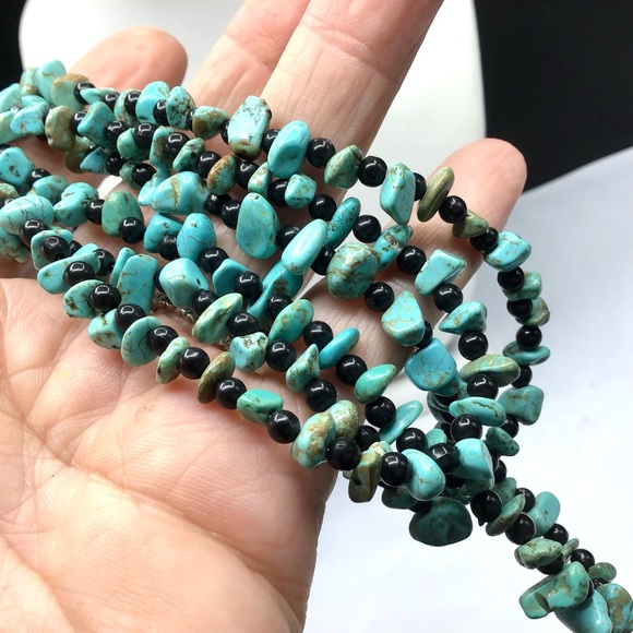 🌺SOLD Vintage Turquoise & Onyx Necklace - Picture 10 of 15